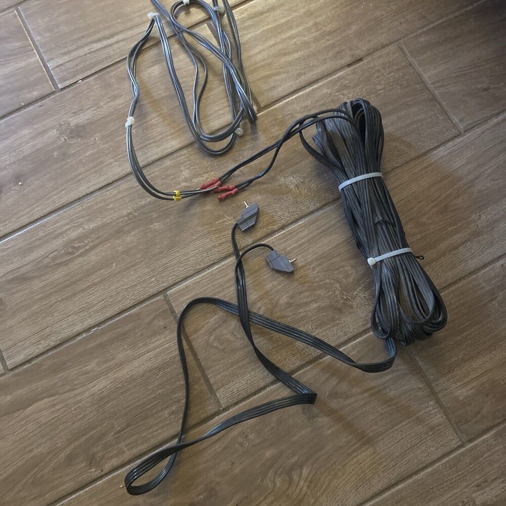 Bose Acoustimass Cube Black Gray Speaker Wires Ribbon 2 RCA to Bare Wire
